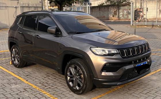 JEEP COMPASS 1.3 T270 TURBO FLEX LONGITUDE AT6