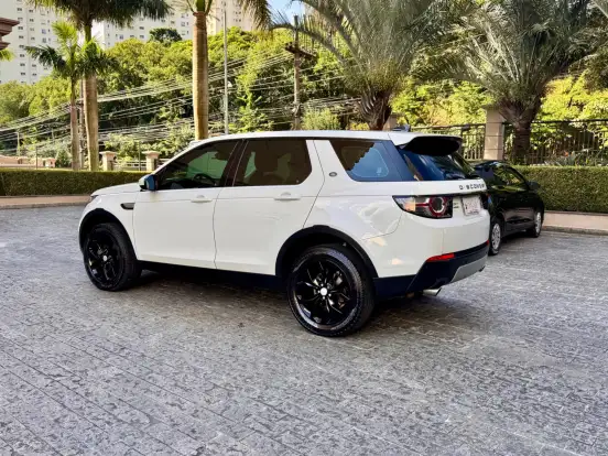LAND ROVER-DISCOVERY SPORT-2.0 16V SI4 TURBO GASOLINA HSE 4P AUTOMÁTICO LAND ROVER-DISCOVERY SPORT-2017