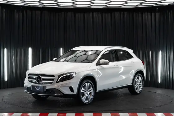 MERCEDES-BENZ GLA 200 1.6 CGI ADVANCE 16V TURBO FLEX 4P AUTOMÁTICO