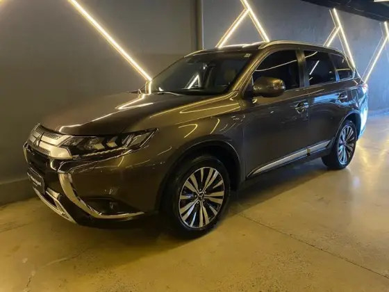 MITSUBISHI OUTLANDER 3.0 MIVEC V6 GASOLINA HPE-S AWD AUTOMÁTICO