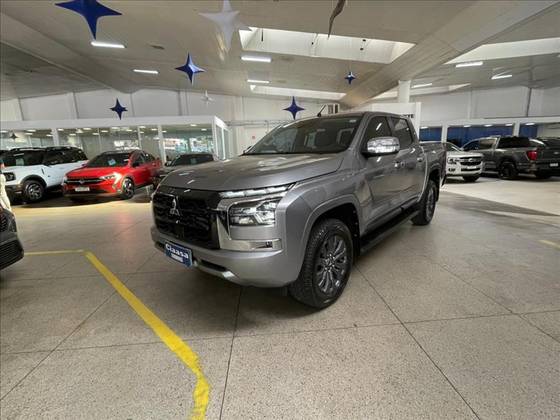MITSUBISHI TRITON 2.4 BITURBO DIESEL CD HPE 4X4 AUTOMÁTICO