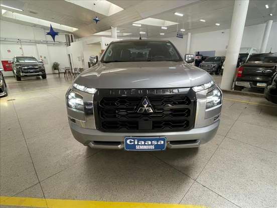 MITSUBISHI-TRITON-2.4 BITURBO DIESEL CD HPE 4X4 AUTOMÁTICO MITSUBISHI-TRITON-2025