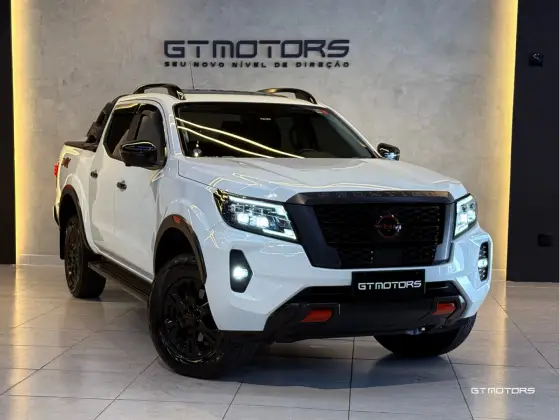 NISSAN FRONTIER 2.3 16V TURBO DIESEL PRO4X CD 4X4 AUTOMÁTICO