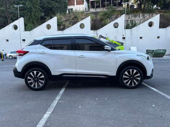 NISSAN-KICKS-2016