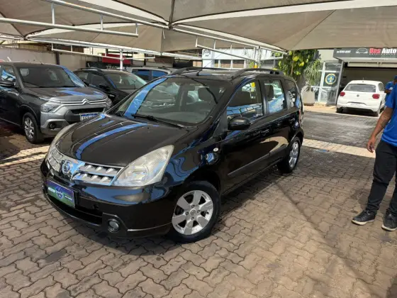 NISSAN LIVINA 1.8 SL 16V FLEX 4P AUTOMÁTICO