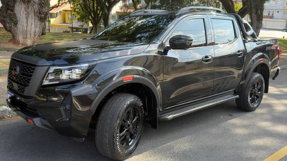 NISSAN FRONTIER 2.3 16V TURBO DIESEL PRO4X CD 4X4 AUTOMÁTICO