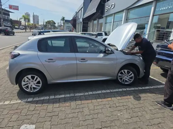 PEUGEOT 208 1.6 16V FLEX ACTIVE AT6 PEUGEOT 208 1.6 16V FLEX ACTIVE AT6