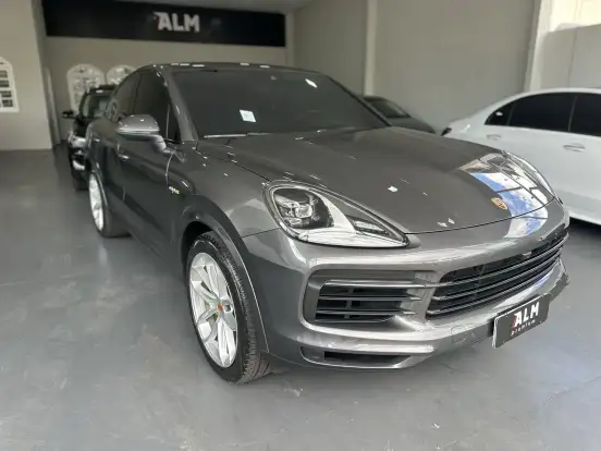 PORSCHE-CAYENNE-2020