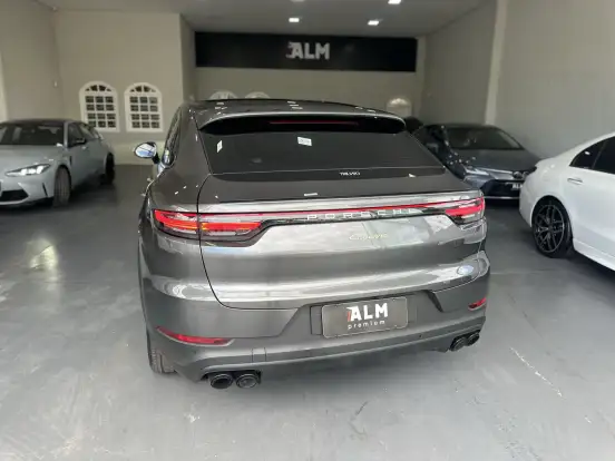 PORSCHE-CAYENNE-2020