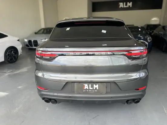 PORSCHE-CAYENNE-2020