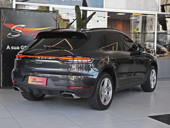 PORSCHE-MACAN-2021