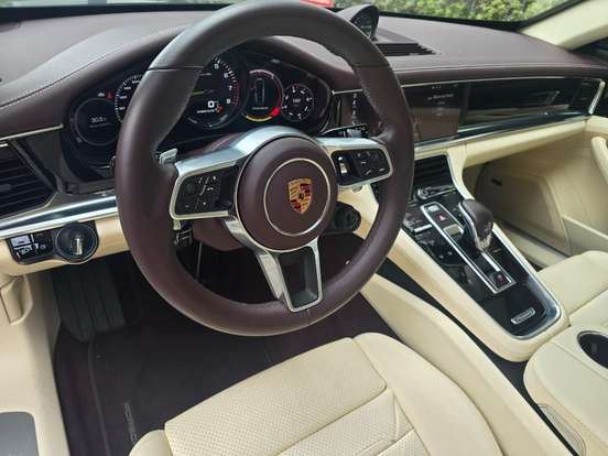 PORSCHE-PANAMERA-2020