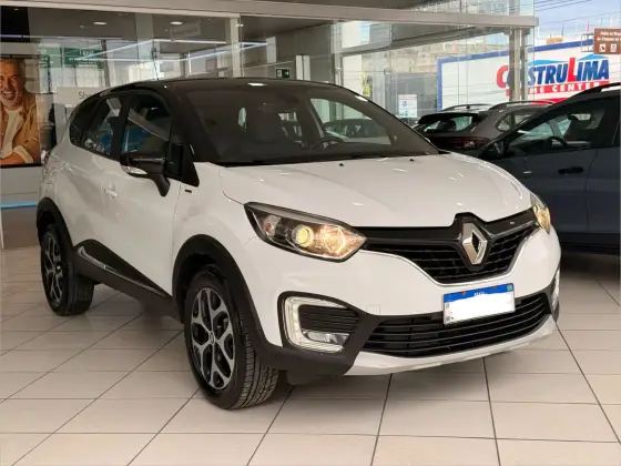 RENAULT CAPTUR 1.6 16V SCE FLEX BOSE X-TRONIC