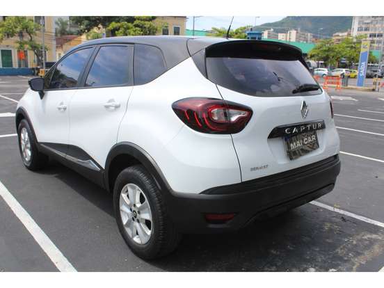 RENAULT-CAPTUR-2019
