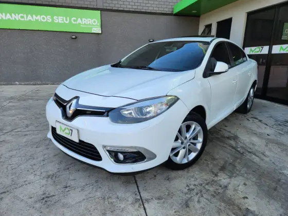 RENAULT FLUENCE 2.0 PRIVILÉGE 16V FLEX 4P AUTOMÁTICO