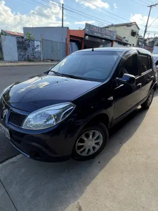 RENAULT SANDERO 1.0 EXPRESSION 16V FLEX 4P MANUAL RENAULT SANDERO 1.0 EXPRESSION 16V FLEX 4P MANUAL