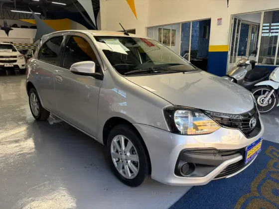 TOYOTA ETIOS 1.5 X PLUS 16V FLEX 4P MANUAL TOYOTA ETIOS 1.5 X PLUS 16V FLEX 4P MANUAL