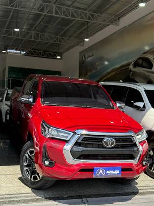 TOYOTA HILUX 2.8 D-4D TURBO DIESEL CD SRX 4X4 AUTOMÁTICO