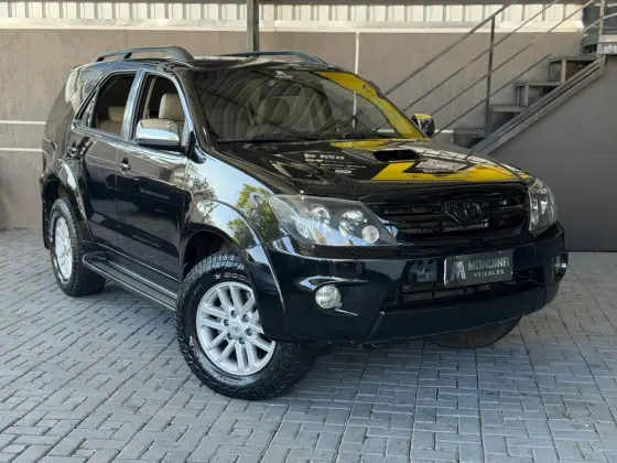 TOYOTA HILUX SW4 3.0 SRV 4X4 16V TURBO INTERCOOLER DIESEL 4P AUTOMÁTICO