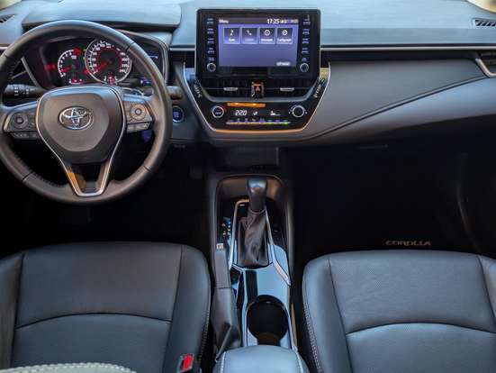 TOYOTA-COROLLA-2023