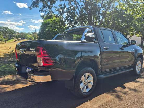 TOYOTA-HILUX-2.7 SR 4X2 CD 16V FLEX 4P AUTOMÁTICO TOYOTA-HILUX-2018