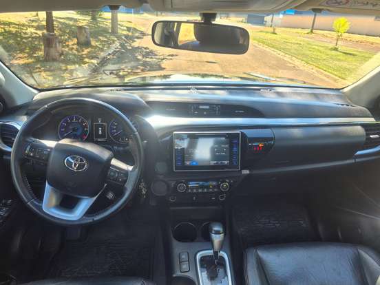 TOYOTA-HILUX-2.7 SR 4X2 CD 16V FLEX 4P AUTOMÁTICO TOYOTA-HILUX-2018