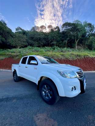 TOYOTA-HILUX-3.0 SRV TOP 4X4 CD 16V TURBO INTERCOOLER DIESEL 4P AUTOMÁTICO TOYOTA-HILUX-2014