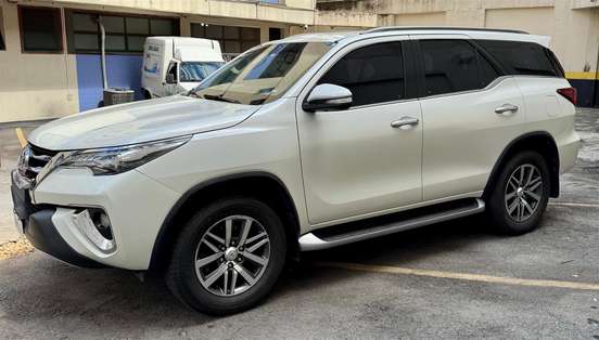 TOYOTA-HILUX SW4-2016