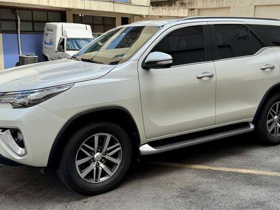 TOYOTA-HILUX SW4-2.8 SRX 4X4 16V TURBO INTERCOOLER DIESEL 4P AUTOMÁTICO TOYOTA-HILUX SW4-2016