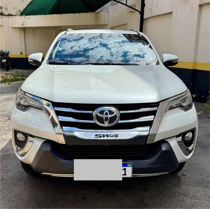 TOYOTA-HILUX SW4-2016