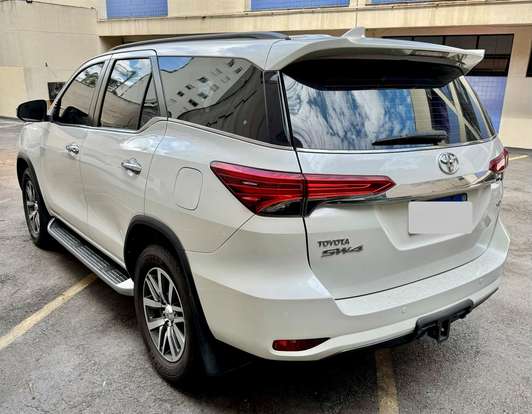 TOYOTA-HILUX SW4-2016
