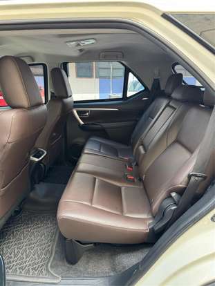 TOYOTA-HILUX SW4-2016