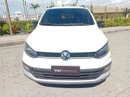 VOLKSWAGEN-FOX-2019