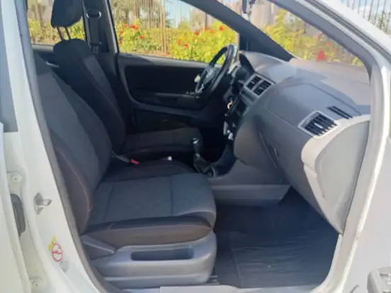 VOLKSWAGEN-FOX-1.6 MSI TOTAL FLEX XTREME 4P MANUAL VOLKSWAGEN-FOX-2019