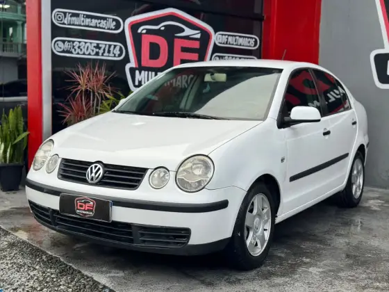 VOLKSWAGEN POLO SEDAN 1.6 8V GASOLINA 4P MANUAL