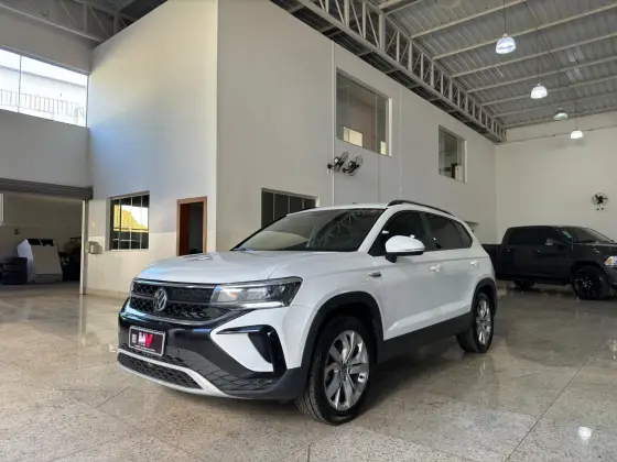 VOLKSWAGEN TAOS 1.4 250 TSI TOTAL FLEX COMFORTLINE AUTOMÁTICO