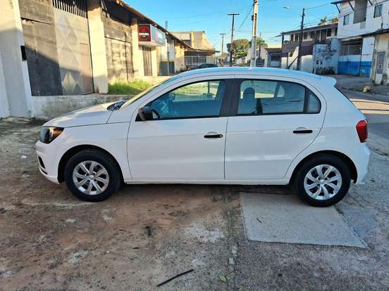 VOLKSWAGEN-GOL-2021