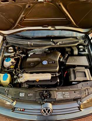 VOLKSWAGEN-GOLF-2006