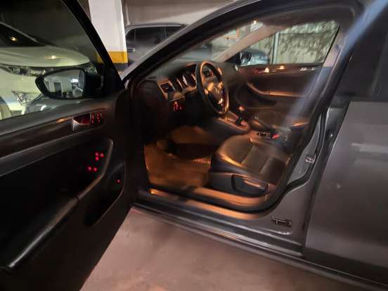 VOLKSWAGEN-JETTA-2015
