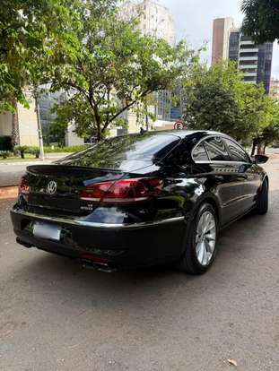 VOLKSWAGEN-PASSAT-2012