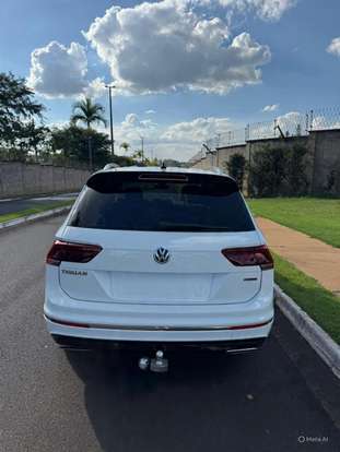 VOLKSWAGEN-TIGUAN-2020