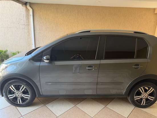 VOLKSWAGEN-UP-2019
