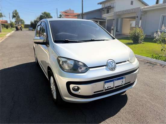 VOLKSWAGEN-UP-2016