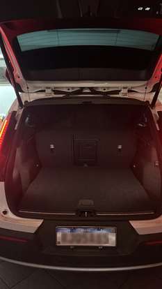 VOLVO-XC40-2021