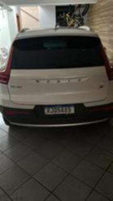 VOLVO-XC40-2021