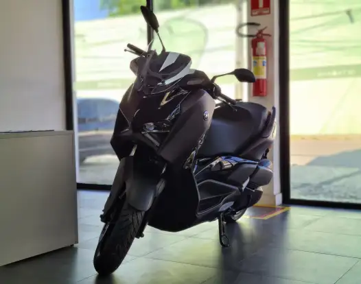 YAMAHA-XMAX 300 CONNECTED ABS-2026