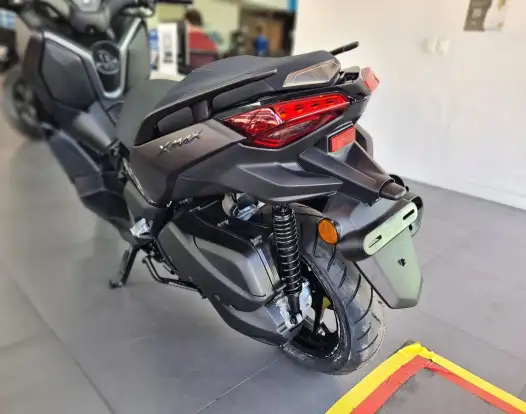 YAMAHA-XMAX 300 CONNECTED ABS-2026