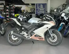 YAMAHA YZF R15 YAMAHA YZF R15