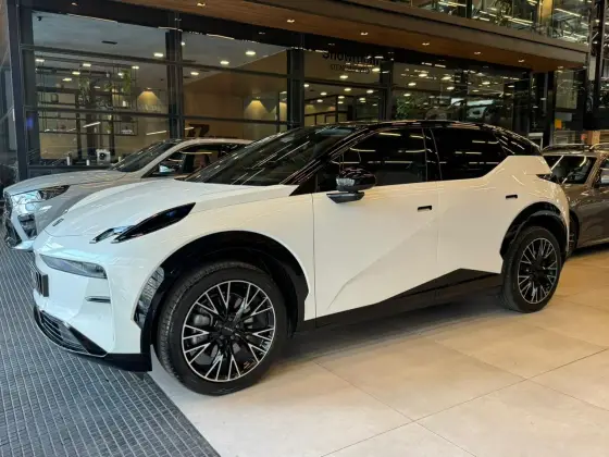 ZEEKR X 66 KW ELÉTRICO FLAGSHIP AWD