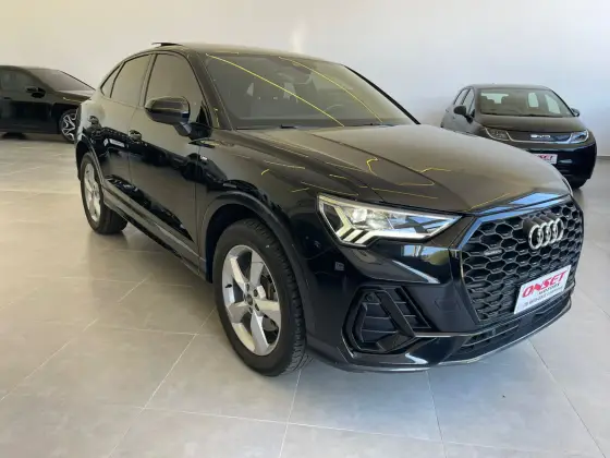 AUDI Q3 2.0 40 TFSI GASOLINA SPORTBACK PERFORMANCE BLACK QUATTRO TIPTRONIC